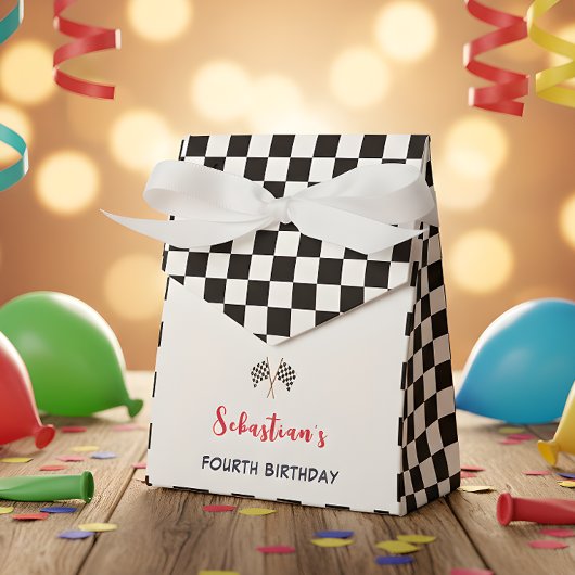 Verjaardag van vier kinderen nodig bedankdoosjes