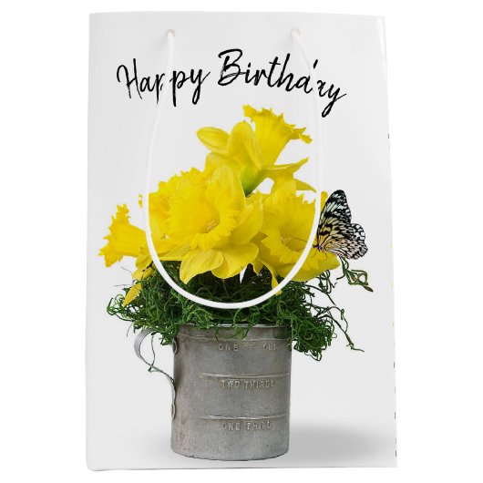 Verjaardag vlinder op Daffodil boeket Medium Cadeauzakje (Voorkant)