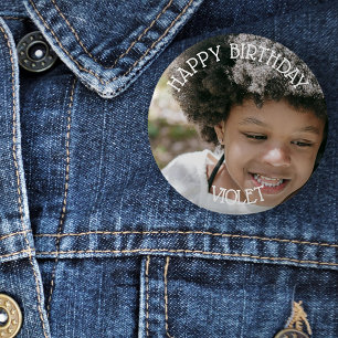 Verjaardagsbadge met naam en foto/ ronde button 5,7 cm