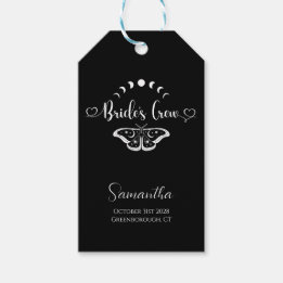 Verjaardagsfeest voor de bruid met gepersonaliseer cadeaulabel