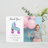 Verjaardagsfeestje foto met vintage roller schaats bedankkaart (Staand voorkant)