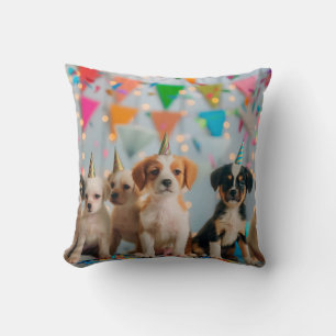 Verjaardagsfeestje ontwerp met schattige puppy's kussen