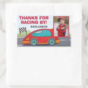 Verjaardagsfoto met leuk rood raceauto'tje  rechthoekige sticker
