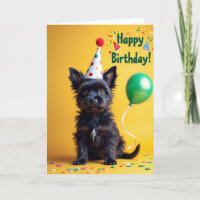 Verjaardagskaart met vrolijke kleine hond en hoed