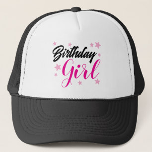 Verjaardagsmeisje op een Trucker Hat Pet