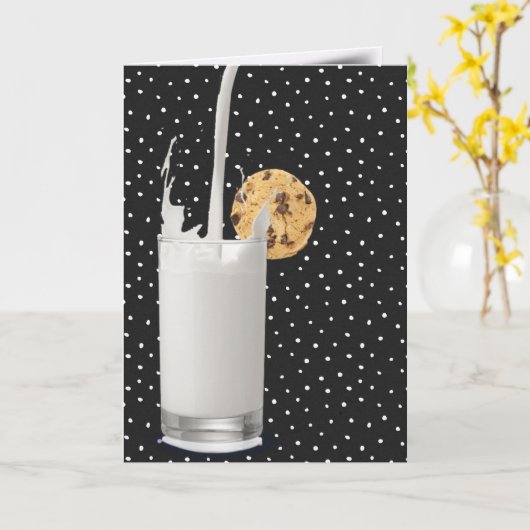 Verjaardagsmelk en koekje op plaid kaart (Gele Bloem)