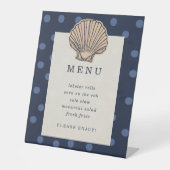 Verjaardagsmenu bord 'Preppy Coastal Shell' voor e Reclamebord Met Voetstuk (Voorkant)