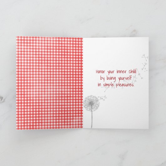 Verjaardagsstokpoppetje op Gingham Kaart (Binnen)