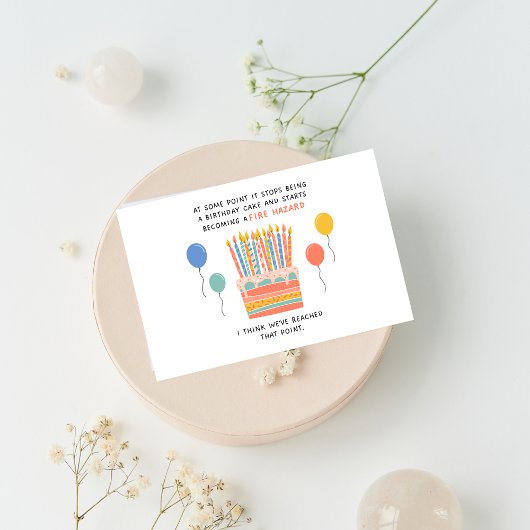 Verjaardagstaart en Fire Hazard Grappige Kaart