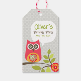 Verjaardagsuitnodiging met bos-uil cadeaulabel