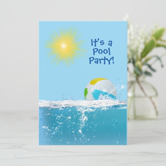 Verjaardagszwembadfeestje met strandbal kaart (Staand voorkant)