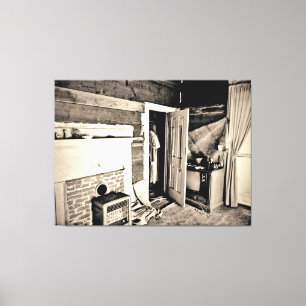 Verlaten interieur van een rustieke kamer canvas afdruk