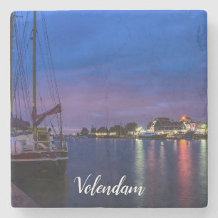Verlichtde haven van Volendam 's nachts Stenen Onderzetter