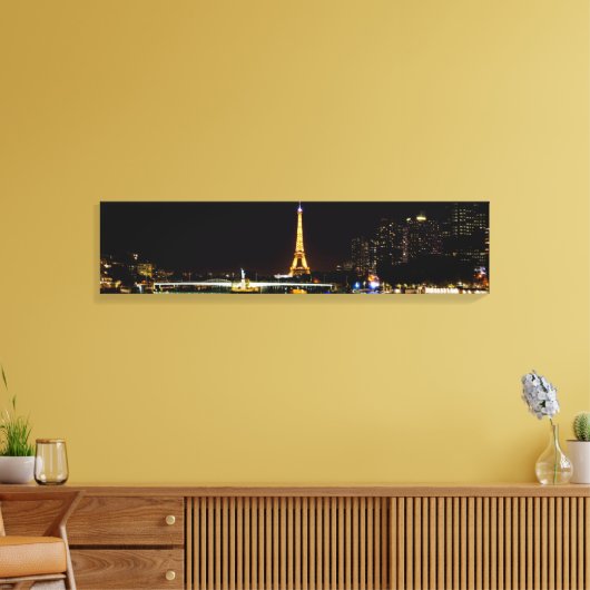 Verlichte Eiffeltoren in Parijs 's nachts Canvas Afdruk (Insitu (Woonkamer))