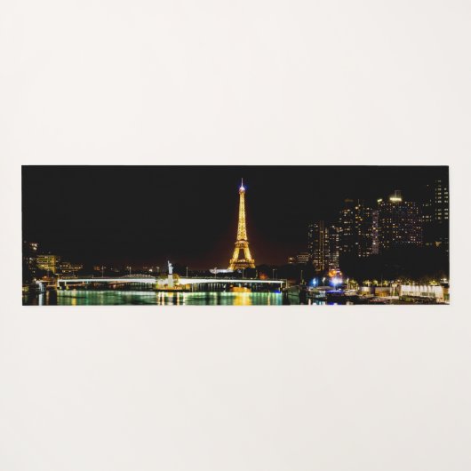 Verlichte Eiffeltoren in Parijs 's nachts Yogamat (Achterkant (horizontaal))