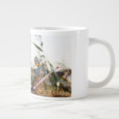 Verliefd fubby poppetje dat hart heeft geschilderd extra grote beker (Rechts)