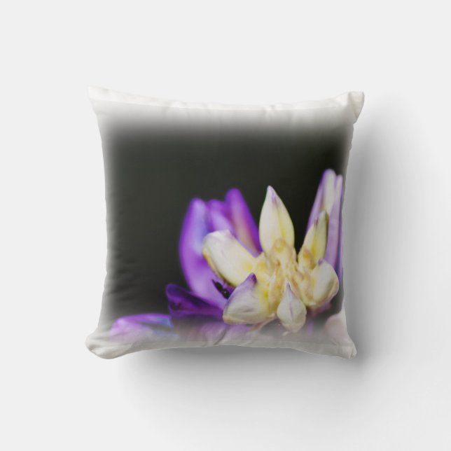 Verliefd op Lupine White Edge Kussen (Voorkant)