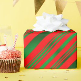 Verlooprode en groene strepen cadeaupapier