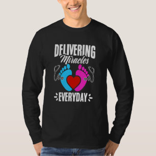 Verloskundige verpleegster Obstetrie Gynaecologie T-shirt