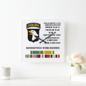 Verlovingen van de 101e luchtafdeling vierkante klok (Huis)