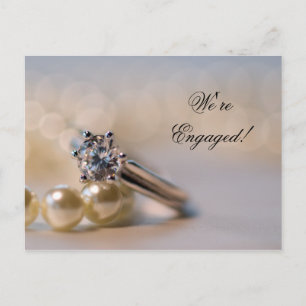 Verlovingsaankondiging met diamanten ring en parel aankondigingskaart
