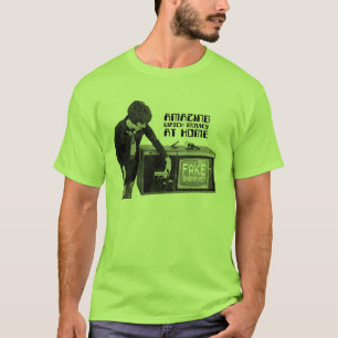 VERMAKKELIJKING VAN DE WEG IN HET THUIS T-SHIRT