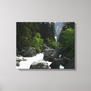 Vernal Falls in de verte bij Yosemite Canvas Afdruk