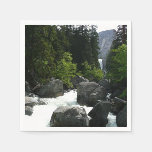 Vernal Falls in de verte bij Yosemite Servet
