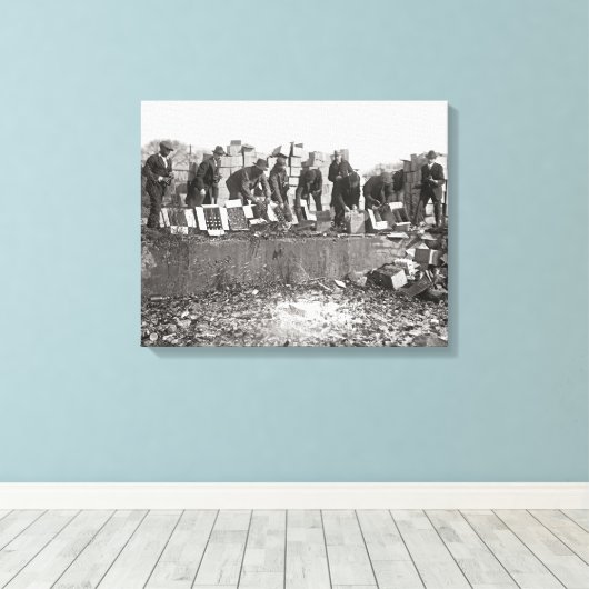 Vernietiging van de drank, 1923 canvas afdruk (Insitu (Houten vloer))