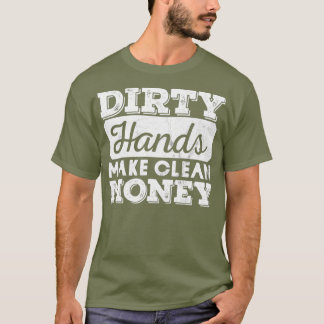verontruste vuile handen maken veel schoon t-shirt