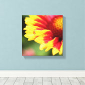 Verpakte botanische canvas bloem fotografie print (Insitu (Houten vloer))
