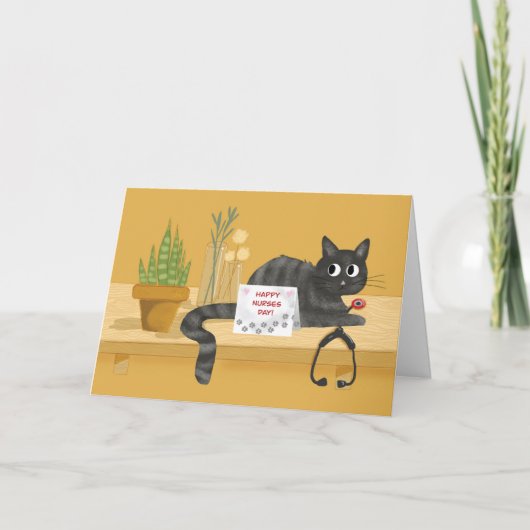 Verpleegdag Kat op tafel met stethoscoop en Plant Kaart (Voorkant)