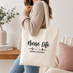Verpleegkundige die dagelijks levens redt tote bag