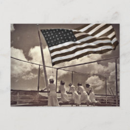 Verpleegkundigen die naar een eiland kijken 1945 briefkaart