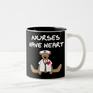 Verpleegkundigen van beer hebben T-shirts en gesch Tweekleurige Koffiemok