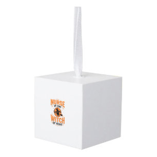Verpleegster overdag Heks 's nachts Halloween-ontw Kubus Ornament