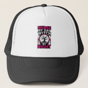 Verpleegster Overdag Heks 's Nachts Halloween Shir Trucker Pet