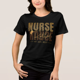Verpleegster ratelde T-shirt, op haar beste luipaa Tri-Blend Shirt