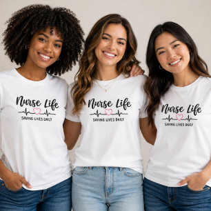 Verpleegster redt levens dagelijks Graphic T-shirt
