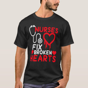 Verpleegsters repareren gebroken harten Geneeskund T-shirt