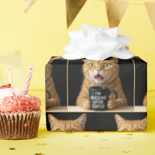 Verrassende Oranje kat met een grappig zwart koffi Cadeaupapier