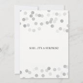 Verrassing 70e verjaardag Zilveren Folie Glitter L Kaart (Achterkant)