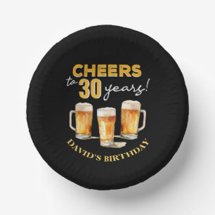 Verrassingsgejuich en verjaardagsfeest van bieren papieren kommen