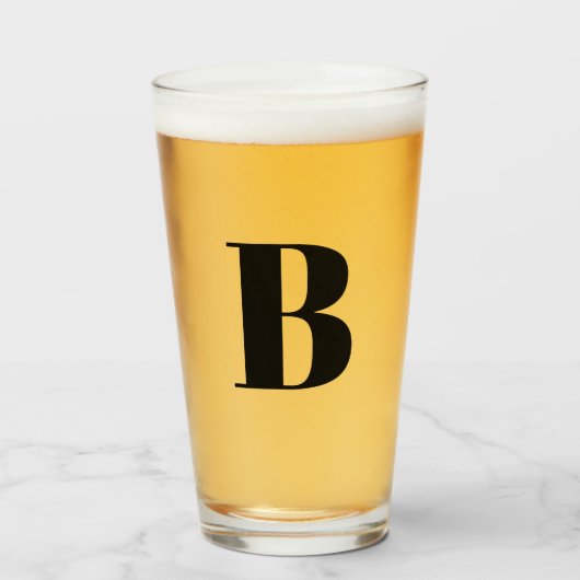 Verre à bière à initiale monogramme moderne (Devant (rempli))