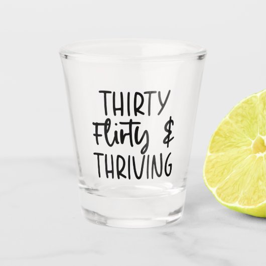 Verre A Shot 30 Flirty minimum et 30 Anniversaire prospère (Devant)