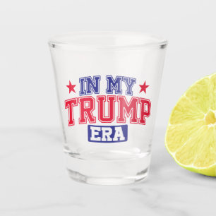 Verre A Shot À l'ère Trump