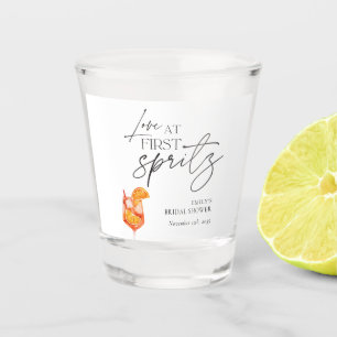 Verre A Shot Amour au premier Spritz Shower de Mariée