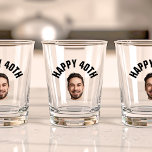 Verre A Shot Amusant 40e anniversaire PERSONNALISÉ TEXTE Photo<br><div class="desc">Verre photo d'anniversaire amusant dans un design moderne rétro. L'année est personnalisable pour convenir à n'importe quelle année d'anniversaire, que ce soit votre 30ème, 40ème, 50ème ou 60ème anniversaire ! Pour obtenir l'effet coupe s'il vous plaît utiliser un fichier png avec l'arrière - plan déjà coupé. Sinon, la photo apparaîtra...</div>
