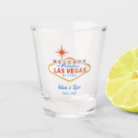 Verre A Shot Bienvenue à Las Vegas Mariage personnalisé<br><div class="desc">Préparez-vous pour un mariage de Las Vegas mémorable avec ces lunettes personnalisables mariage ! C'est le détail parfait pour un sac de bienvenue,  une fête d'accueil ou un service de fin de soirée.</div>