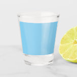 Verre A Shot Bleu ciel<br><div class="desc">Bébé bleu est jeune, frais et ludique. Utilisé comme couleur principale, le bleu bébé vous ramène rapidement aux bébés, aux berceaux et aux enfants, donc pensez à l'utiliser uniquement comme un accent. On peut aussi la combiner avec des crèmes ou du jaune citron pour un look plus sophistiqué et relaxant....</div>